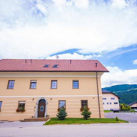 Bed & Breakfast Karun Cerklje na Gorenjskem Eksteriør bilde