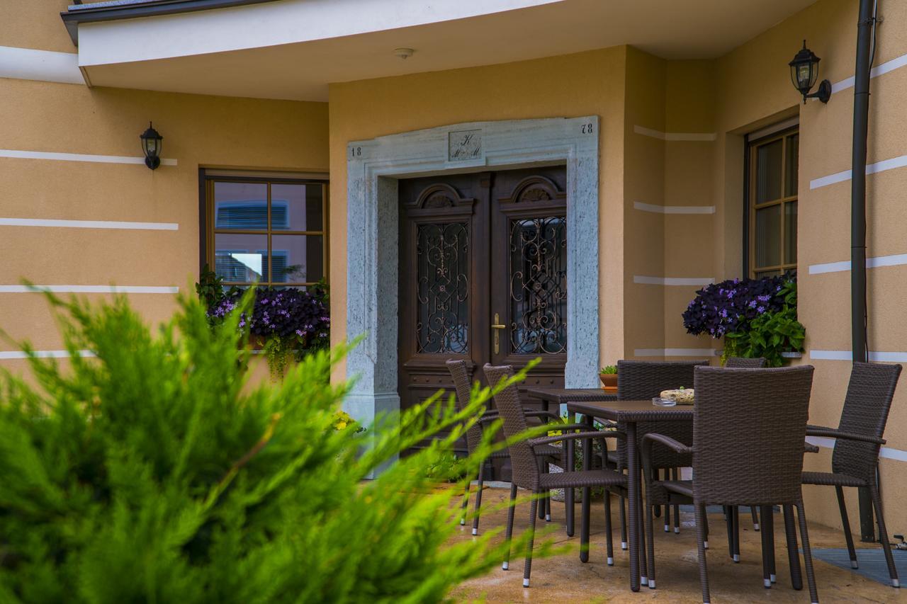 Bed & Breakfast Karun Cerklje na Gorenjskem Eksteriør bilde