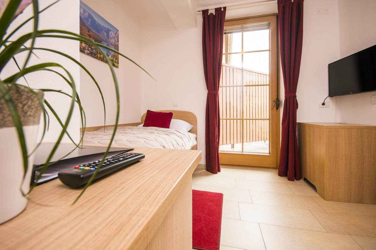 Bed & Breakfast Karun Cerklje na Gorenjskem Eksteriør bilde